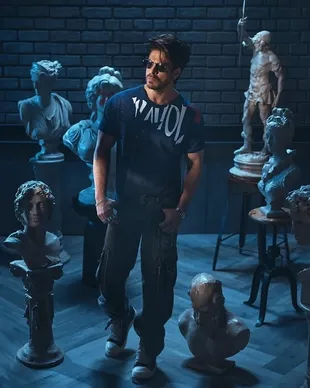 Shahrukh Khan Sebut Ayahnya Sebagai Kegagalan yang Paling Sukses, Ini Alasannya