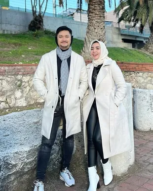 Sudah Pisah Rumah, Angga Wijaya Bantah Isu Orang Ketiga dan Masalah Ekonomi