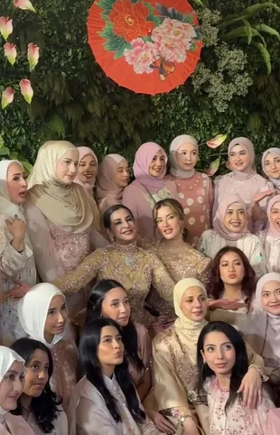 Tasya Farasya dan Tasyi Athasyia Rayakan Lebaran Bareng, Kompak