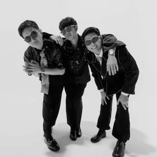 Terungkap Nino Pernah Pakai Sepatu KW di Video Musik RAN  'Pandangan Pertama' 