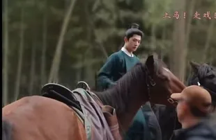 Yang Yang Jatuh dari Kuda, Kejadian Tak Terduga di Balik Layar Syuting 'ZHAN ZHAO ADVENTURES'