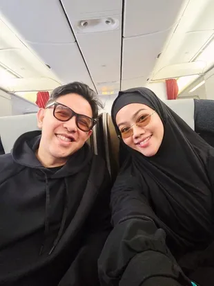 Yura Yunita Umrah Bareng Suami di Ramadan 2026, Tulis Pesan Menyentuh