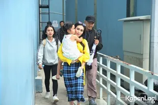 Berita, Foto, Profil, Video, Artis, dan Selebriti 