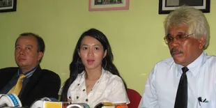 Okie Agustina, Alami Kekerasan Pasha Sejak Pacaran