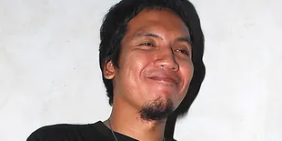 Desta Bakal Beradu Akting Dengan Maria Ozawa?