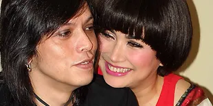 'Proyek Kasur' Ovie Hasilkan Album Baru Titi