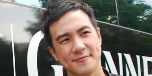 Daniel Mananta Tak Percaya Ramalan Kiamat 2012