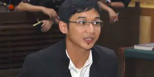 Terlalu Serius, Pasha Tak Melihat Mantan Mertua