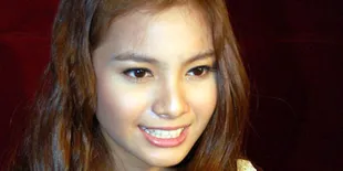 Acha Septirasa: Artis dan Infotainment Harus Introspeksi