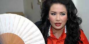 Titi DJ Akui Banyak Artis Karbitan