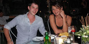 Puluhan Wartawan Media Massa Datangi Lokasi Preskon Tamara - Mike