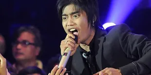 Charlie ST12, Tampil Kolaborasi Dahsyat Hingga Lelang Gitar