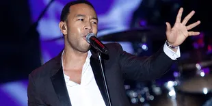 Jetlag, John Legend Janji Tetap Maksimal