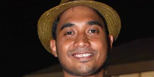 Rayeen Pasto Muter-Muter di Arena Java Jazz