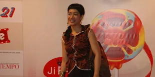 Nia Dinata, Dari Tarian Gila Jadi Film