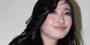 Rini Idol Tak Mau Lagi Campuri Urusan Anji