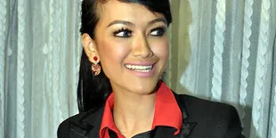 Bupati Pacitan Hormati Hak Berpolitik Julia Perez