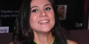 Kehamilan Tak Mengganggu Aktivitas Wulan Guritno