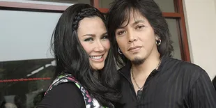 Titi DJ - Ovie Pamer Kemesraan Bareng Rif