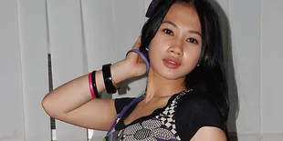 Amour Bertaruh Ponsel di Piala Dunia 2010