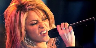 Shakira Buka Piala Dunia Dengan 'Waka-Waka'