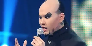 Deddy Corbuzier Bertahan Sebelas Jam di Ruang Es