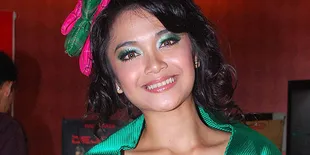 Sheza Idris Ajak Doakan Ariel, Luna Maya dan Cut Tari