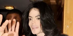 Michael Habiskan Ribuan Dolar Agar Bubbles Bisa Bicara