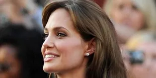 Angelina Jolie Akhirnya Gabung Twitter