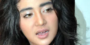 Dewi Perssik Tak Setuju Aksi Pong Harjatmo
