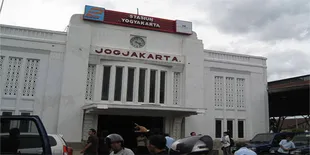 Penjualan Tiket Stasiun Tugu Meningkat 2 Persen