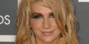 Kesha Yakin Kalahkan Justin Bieber di MTV VMA