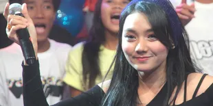 Puasa, Ajeng Anti Lipsync