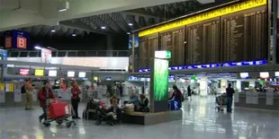 H-8 Tiket Lipat Tiga