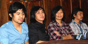 Gigi Bisa Bangun Sekolah Dari Hasil Jualan CD