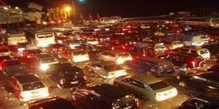 Arus Mudik Merak Lancar