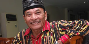Haji Bolot, Bagi-Bagi Rejeki Tiap Lebaran