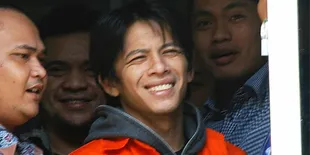 Ariel Sholat Ied Bersama Dengan Abu Bakar Ba'Asyir