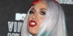 Gaun Daging Lady GaGa Diolah Jadi Dendeng