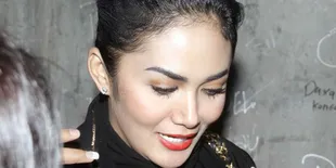 Krisdayanti Undang Raul Lemos di Ultah Mamanya