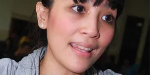 Sophie Navita: Simple Life, Simple Problem