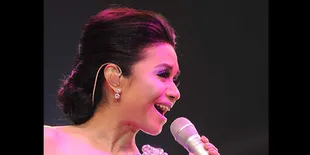 Ruth Sahanaya Suguhkan Kenangan Manis