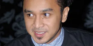 Giring Bawa 'SANG PENCERAH' di Panggung FFI 2010