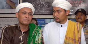 Para Artis 'Vulgar' Akan Dibuat Jera FPI