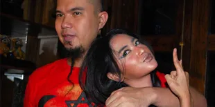 FPI Berniat 'Antarkan' Dewi Perssik ke Penjara