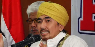 Gatot Brajamusti Berharap Aa Gym Tidak Bercerai