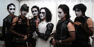 Gitaris Kuburan Band Lakukan Pemerkosaan?