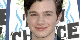 Chris Colfer Kirim Pesan Buat Para Korban Pelecehan