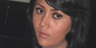 Aida Saskia Tak Berdaya di Depan KK Dheraj