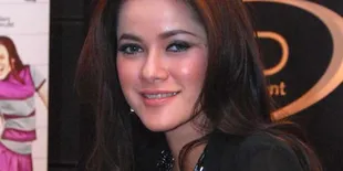 Olla Ramlan Teringat Sentuhan Mantan Suami